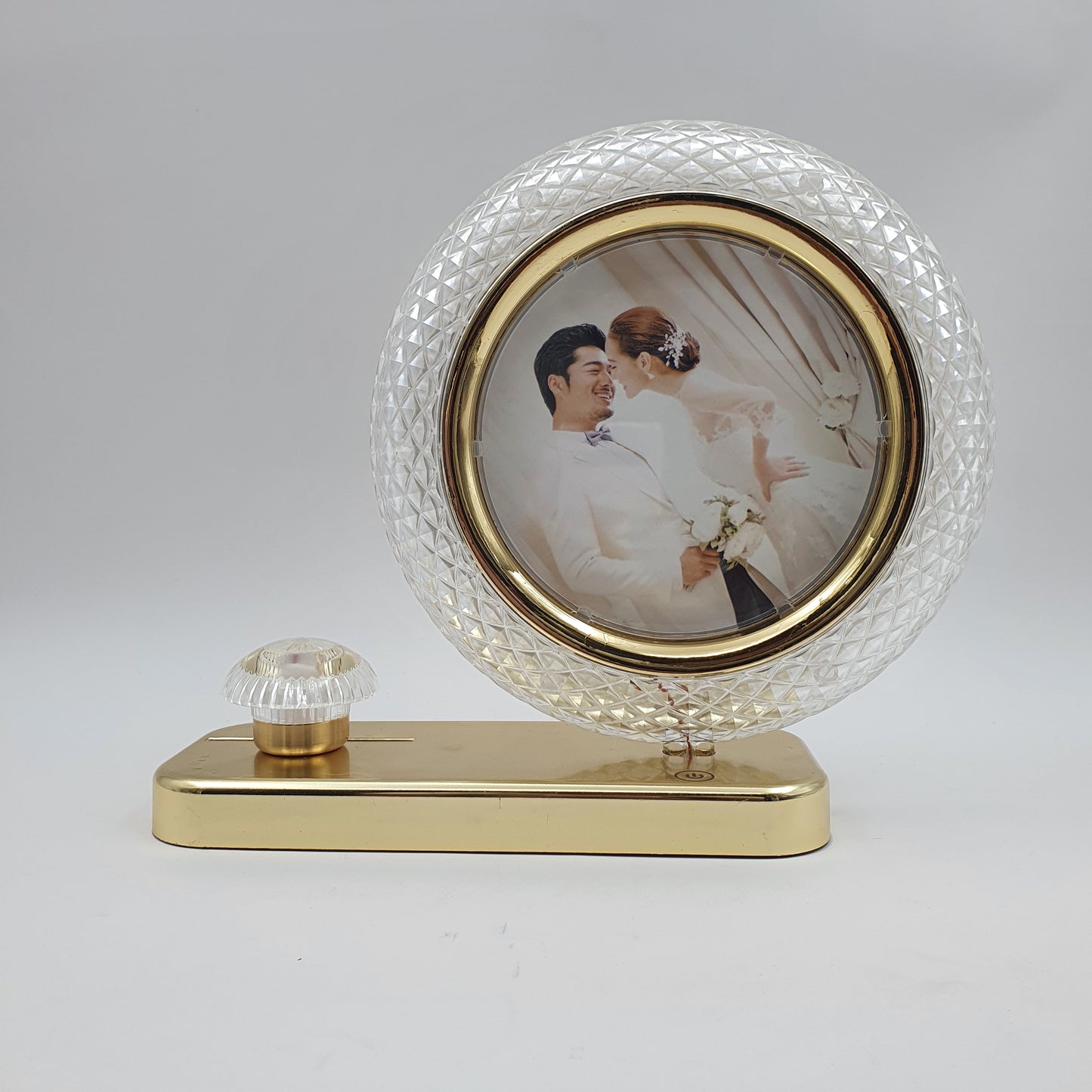 Round LED Light Picture Frame for Sublimation – Customize and Illuminate Your Photos